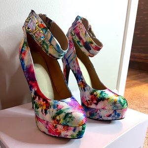 Multi floral platform heels size 8
